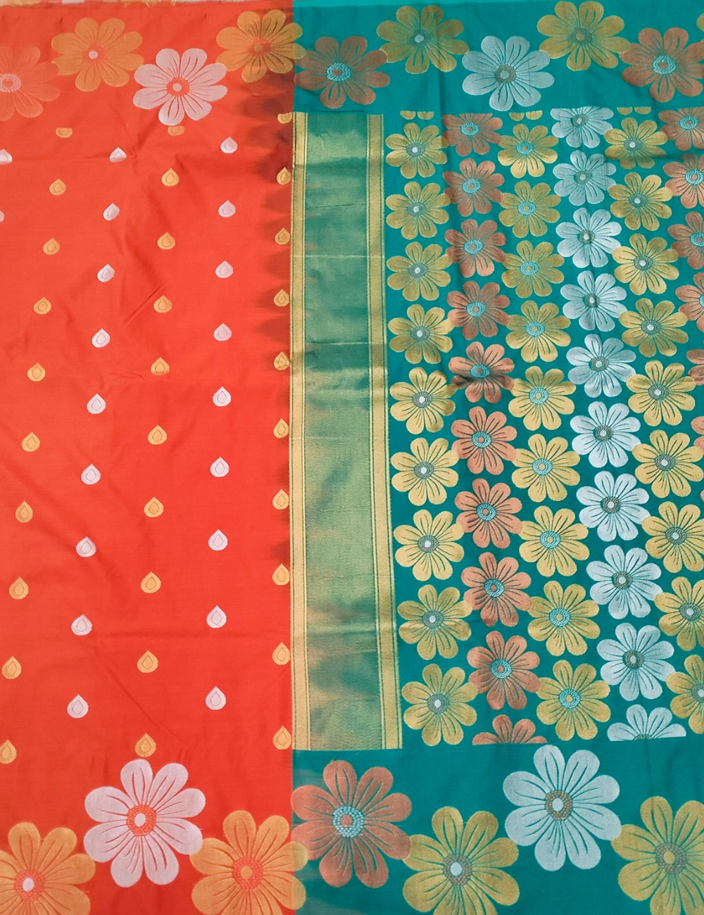 Flower with Daisy Style Valentine Red Soft Silk Saree