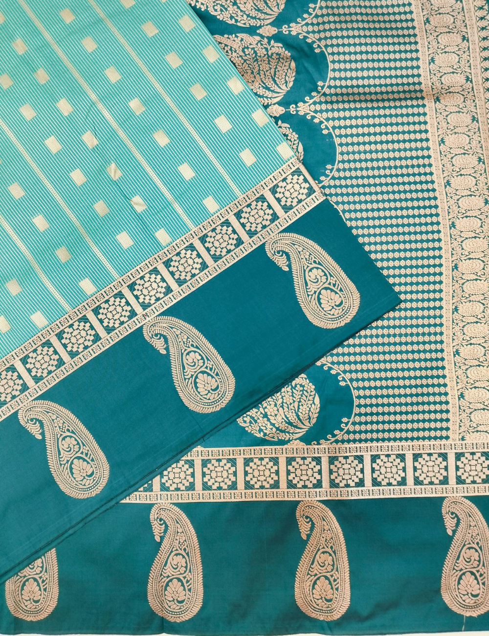 Square Motifs With Dotted  Lines Sea Blue Premium Soft Silk Saree