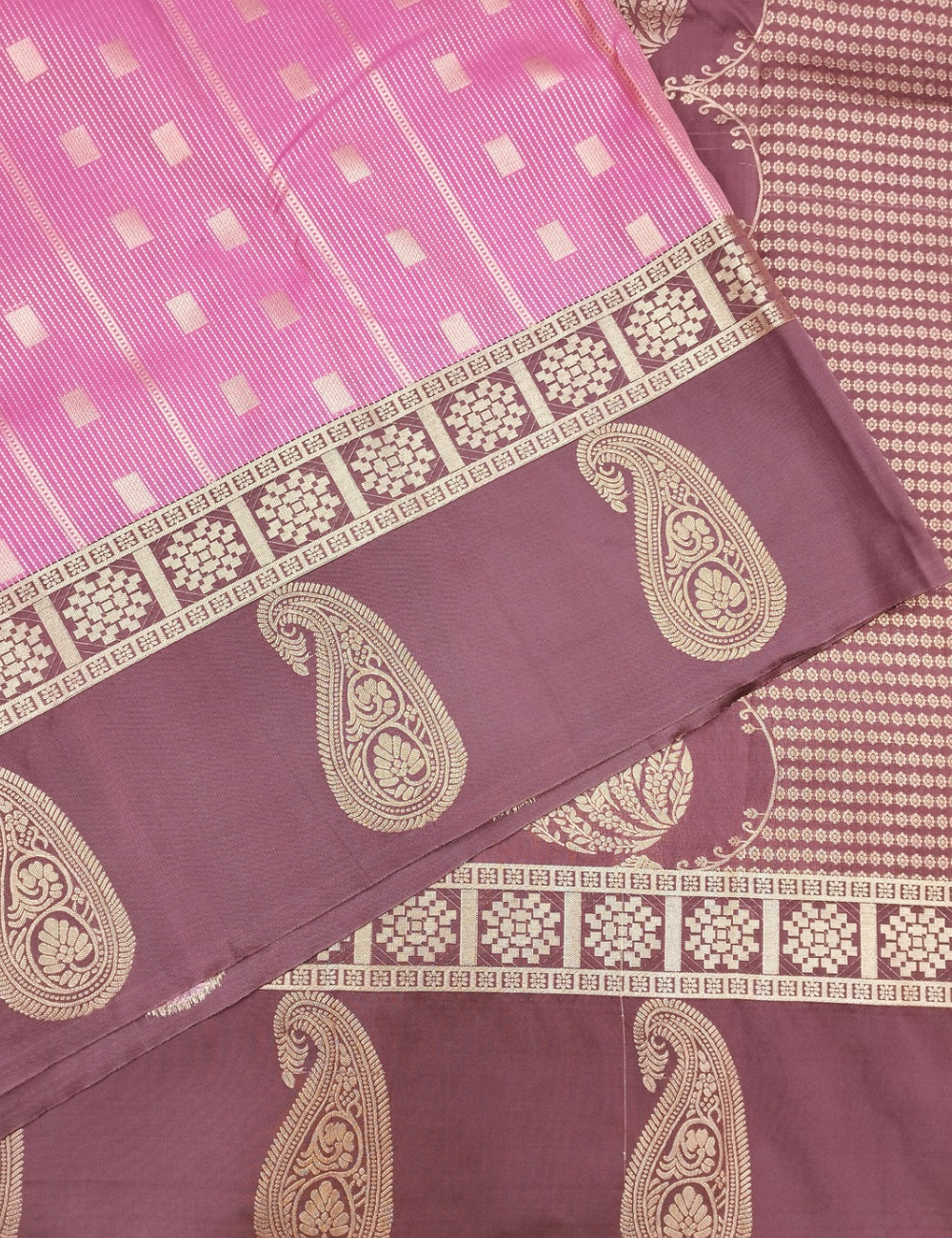 Square Motifs With Dotted  Lines Mauve Pink Premium Soft Silk Saree