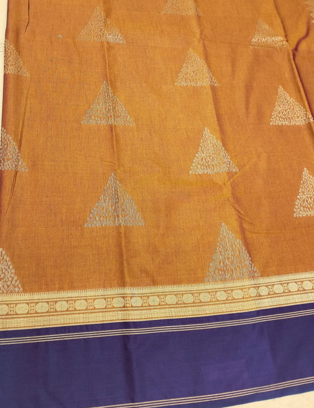 Triangle motifs with copper brown Silk cotton