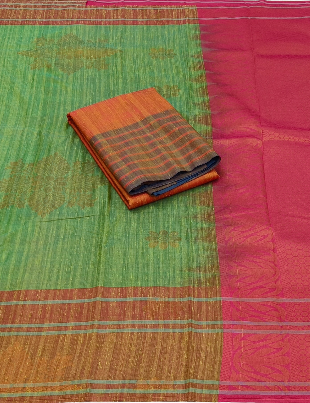 Flower Motifs with Strip Border Green & Orange Color Combo Offers Soft Silk Sarees