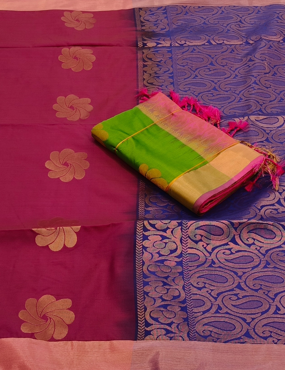 Floral Motifs with Maroon & Green Color Combo Offer Soft Silk Sarees