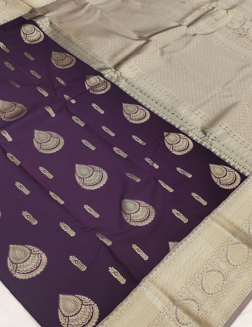 Drops motifs Dusky purple Soft Silk Saree
