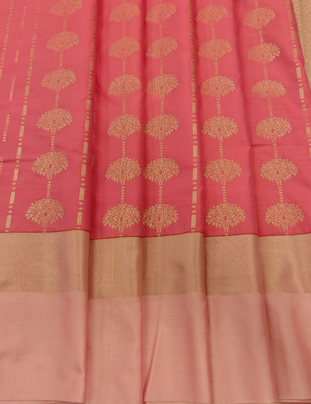 Strip with Flower Design Pastel Pink Soft Silk Saree