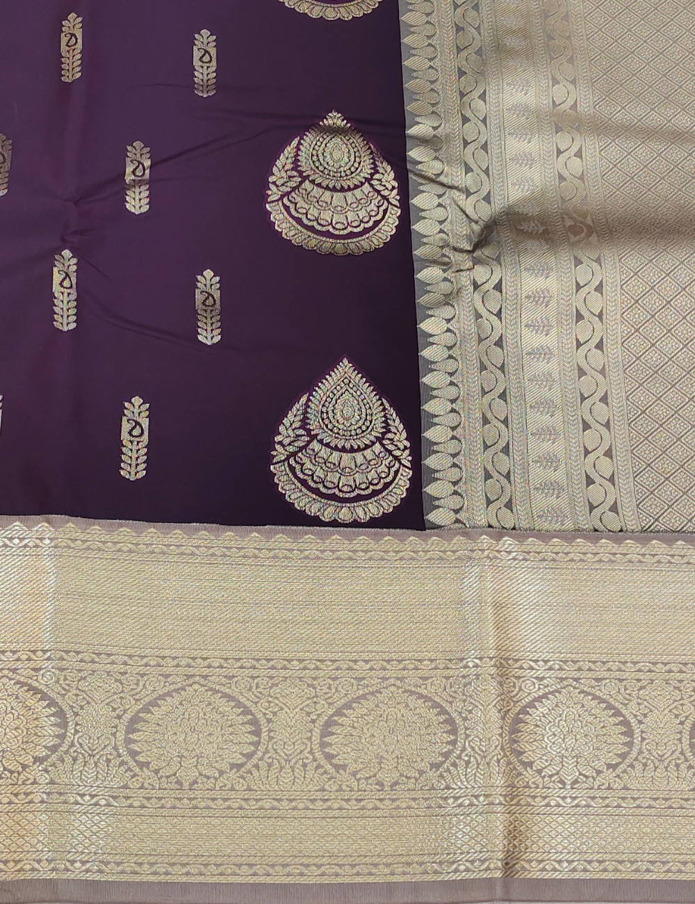 Drops motifs Dusky purple Soft Silk Saree