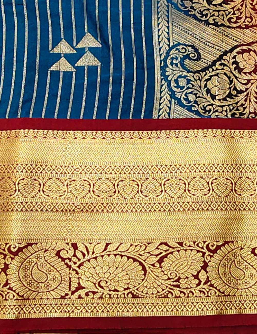 Geometric triangle motifs with stripes Blue colour soft silk